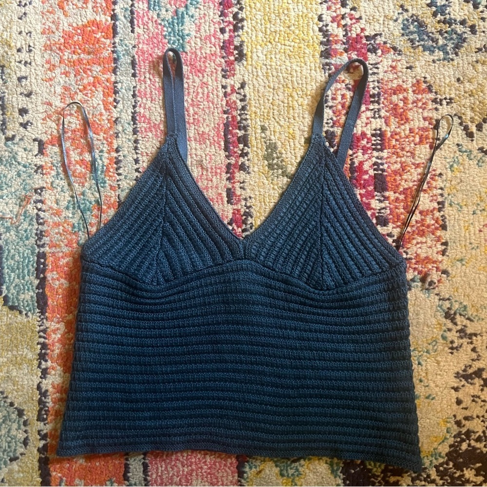 Olive+oak Navy Blue Knit Crop Top size L
